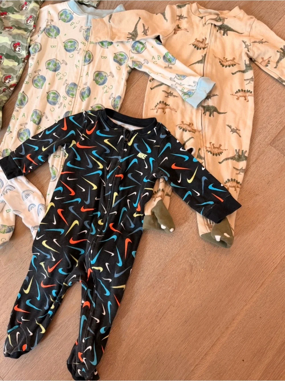 Bundle of 10 Baby Boys Pajamas / Outfits 3-6 months